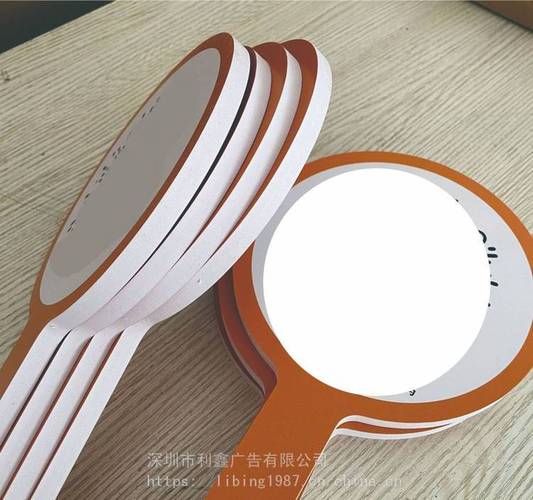 深圳手舉牌制作廠家 PVC雙面高清UV打印，讓每一塊廣告都成為焦點